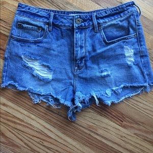 Bullhead high waisted shorts